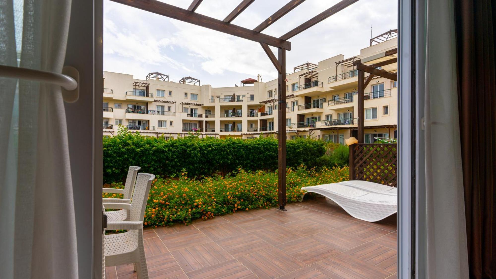 Green Apartment In Bafra Northern Cyprus Vokolidha Exterior photo